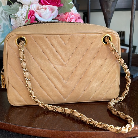 Authentic Chanel Chevron Camera Case GHW Bag - Picture 3 of 12